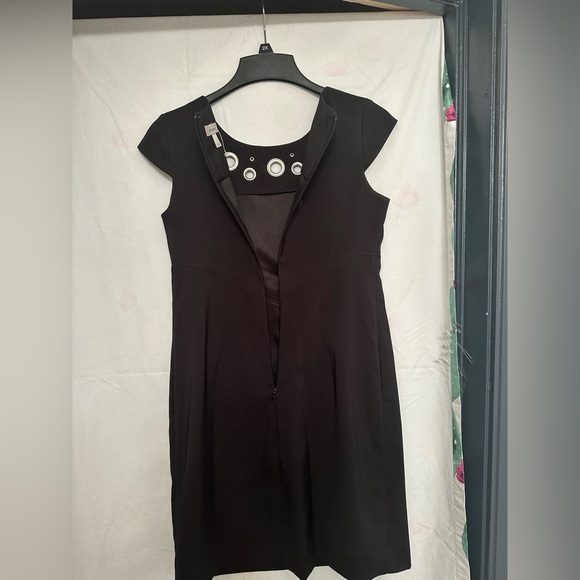 dress-barn Women’s little black sleeveless dress size 6. - Picture 6 of 16